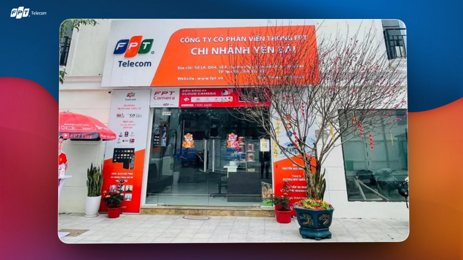 Bãi đậu xe tại FPT Yên Bái
